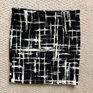 Eight Sixty Black & White Geometric Print Mini Skirt – XS